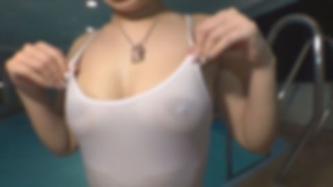 【プールで本気オナニー】＜爆乳Hカップ* ＞透け透けスク水でエロエロ乳輪丸見え！オマンコ丸出しで本気アクメ ディルドオナニー