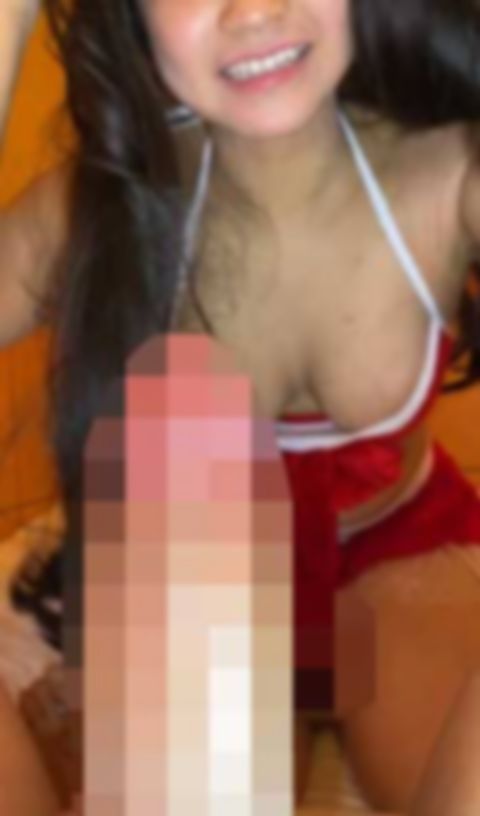 *のようなサンタさんが僕の肉棒を舐めてくれました。我慢できず素敵なサンタの巨乳にぶっかけちゃいました。