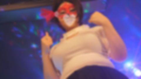 【素人・撮影会】恥じらう爆乳GAL！羞恥ダンスで汗かくわ～♪