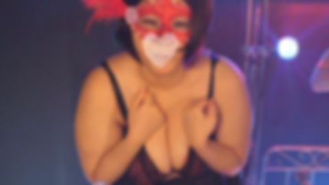 【素人・撮影会】恥じらう爆乳GAL！羞恥ダンスで汗かくわ～♪