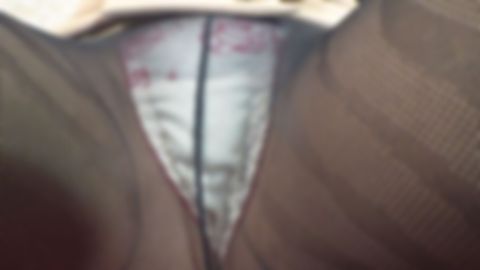 【顔出しで再降臨】爆乳Ｈカップmaikaちゃん(20)❤黒パンストをヌギヌギ♪パンティ極狭ひも幅でぐいぐい激しくクイコミマンスジくっきりパイパン状態w半裸おまんこくぱぁが最高に卑猥