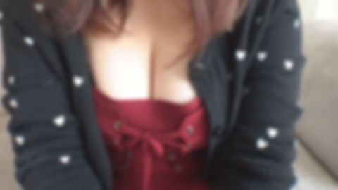【着エロ個人撮影会】＜爆乳ＦカップＪＤ(18)＞はにかむ笑顔が激カワ❤お尻ふりふりパンティTフロント激クイコミ！ラストはのパイパンおまんこくぱぁ～は最高のオカズ！！