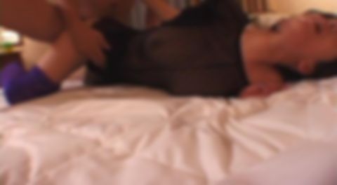 【チンポ欲しい〜】＜エロエロ爆乳妻＞を寝取ってやりました！色気ありすぎでチンポもフルボッキ！マン毛ボーボーで痴女っぽい奥様はとっても興奮しちゃいますよ