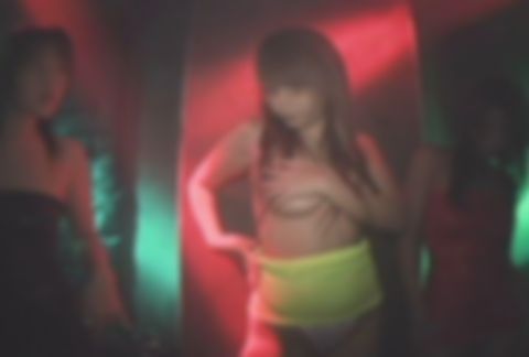 【（18禁）撮影会イベントハプニング】超SSS級美巨乳限定❤ぴちぴちボディコンTバック♪集団えちえちダンス→おサケ飲んでエロかわ度反則的にアップｗ挑発しながらヌギヌギしちゃった！超アップ長回し！特典付