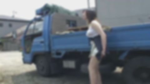 【野外露出】女子大生Gカップぴたムチ服で野外散歩！ノーパンお毛々＆爆乳おっぱいを赤面羞恥露出初体験！
