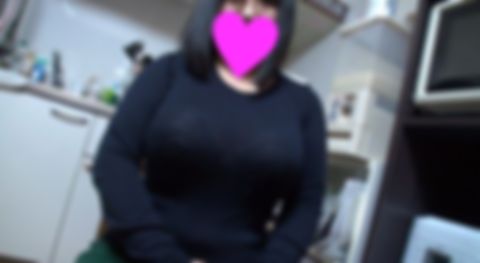 Jカップ】爆乳人妻ひなちゃん　28歳　キッチンでハメ撮り【S級素人】