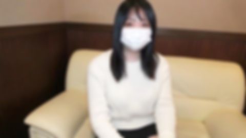 【無修正】の言うことは絶対に聞く爆乳Fカップ美女。色白で清楚な見た目なのに、卑猥な剛毛デカクリマンコ♥ラストは爆乳に精子をヌリヌリ
