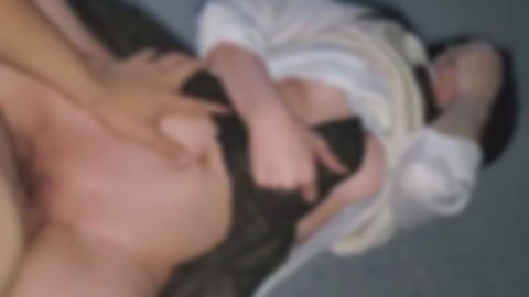 中出し同学年男子にバレ…～色白巨乳②～