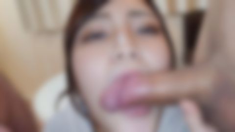 100cm超えの爆乳Gカップ。イヤらしい目線で挑発、爆乳見せびらかしごっくん５連発。1週間溜めた濃厚精子が口内に注ぎ込まれる※レビュー特典は4K高画質