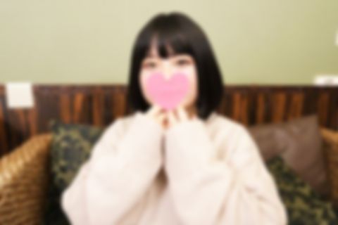 【無修正】【Hカップ】地方出身のウブな爆乳*♥ブラから溢れる最強デカ乳にむしゃぶりついて頭よしよし**手コキ。圧迫肉厚マンコにチンポが根本まで包まれ中出し！
