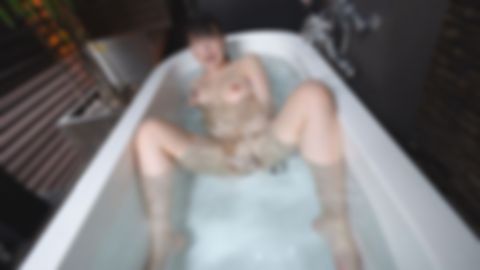 【無修正ｘ個人撮影】30代超ド変態若妻が道端でバイブを挿入したままお散歩！露天風呂でオナニー披露で絶叫イキまくり！爆乳でパイズリしたままフェラする変態っぷりが凄過ぎる！