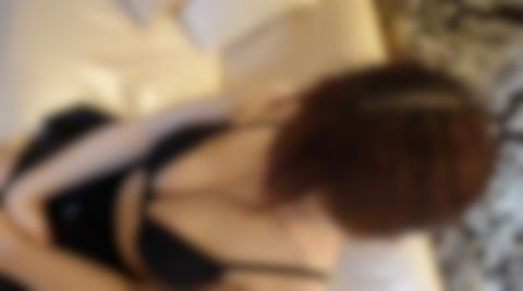 【初撮り】【顔出し】柔乳爆乳の愛がいっぱいｉカップ。厚い上唇の激エロフェラで我慢の限界。。ゲームフレンドの金欠.を中出しサポート！