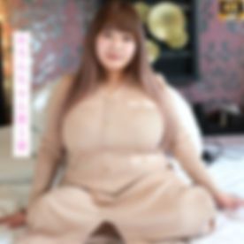 294_【癒し系爆乳の誘惑】Ｋカップめろんちゃん初撮りデビュー！♪ニコニコしながら感じると下唇噛んで声を我慢しちゃうけど逝っちゃうの！感じるのはバックで楽しいのは騎乗位！めろんちゃん第1章【海外版】