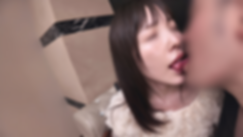 【無修正ｘ個人撮影】風俗で出会った男性と結婚なだけに、新婚なのに旦那公認！垂れぎみ爆乳若妻が大胆不倫、駅弁でイキまくり！