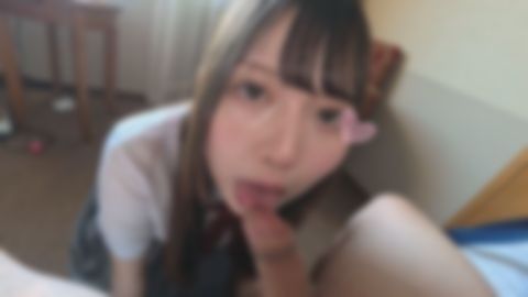 ※8/3まで特割【無修正】2cmも伸びちゃった！！クリちゃんを何度も激しく吸引～本人曰く「クセになっちゃうかも...ね」るりはちゃんに呼んでもらった18歳の天然エロムスメに電マを当ててみたら自らパンツ