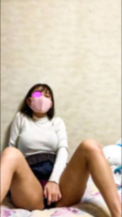 爆乳女上司手から溢れる乳を振るわせて本気イキオナニー