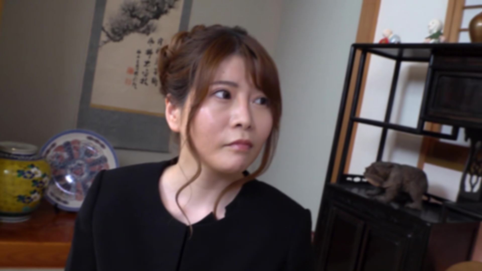 小衣くるみ - 突然夫に先立たれた貞淑な爆乳未亡人
