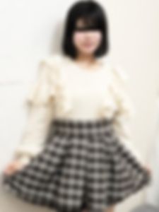 素人ＡＶ面接 ~ロリ娘にセクシーランジェリーを着せて生中ハメ~