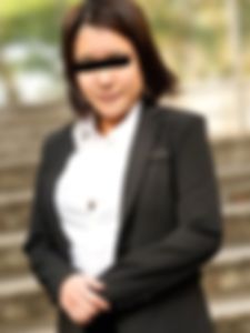 むっちりリクルートスーツの巨乳娘と中出し面接！