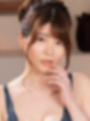 夫の慰影の前で…ごめんなさい。でも、私。